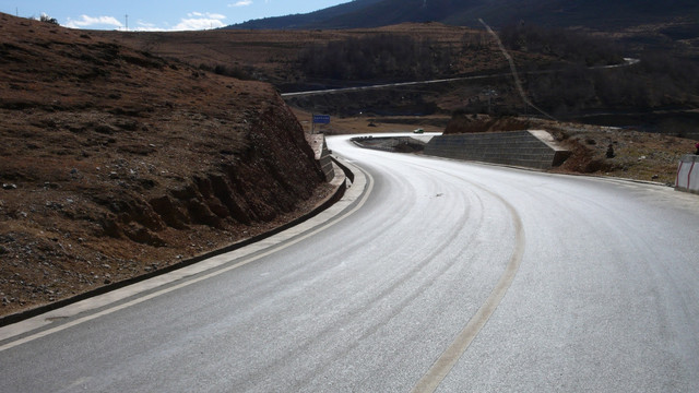 道路