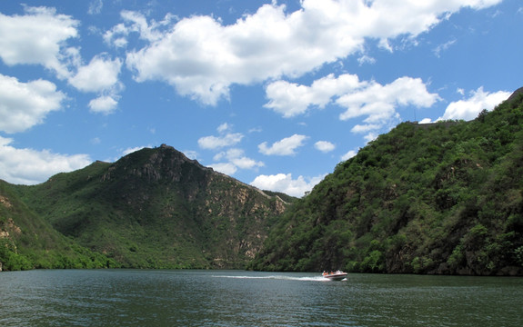 黄花城水长城风景区