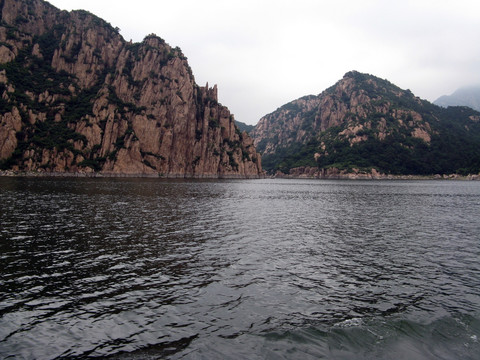 燕塞湖