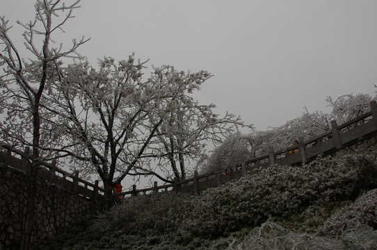 桂林尧山雪景