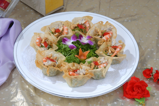 海鲜制作金盏蚬肉包