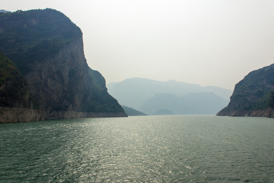 高峡平湖