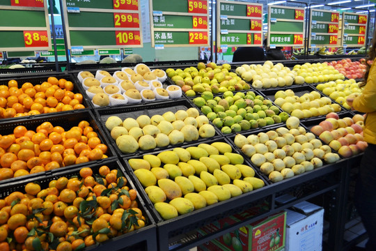 超市水果区照片