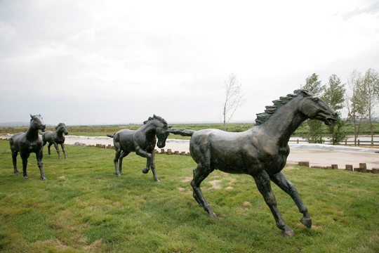 哈克古代马匹雕塑