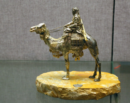 约旦银雕骑骆驼武士像