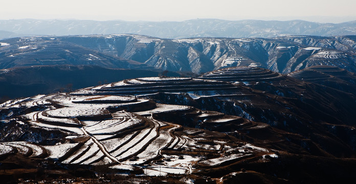 雪中梯田