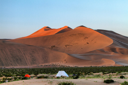巴丹吉林沙漠 探险者帐篷