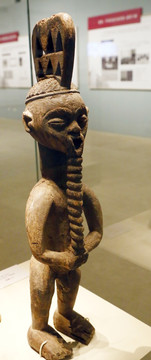 尼日利亚男子雕像