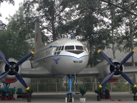 六七十年代中国民航主力飞机伊尔-14