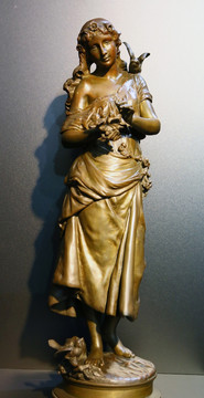 铜雕欧洲人物