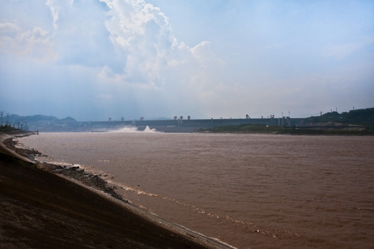 山峡大坝