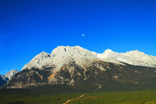 玉龙雪山 月亮