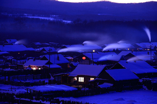 山村蓝夜