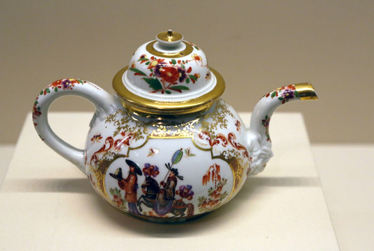 中国人物伯特格尔茶壶