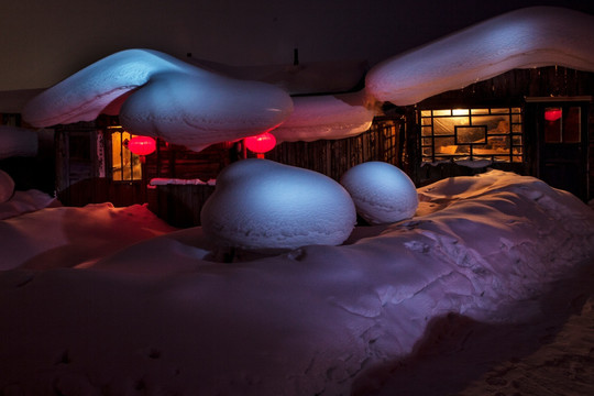 农家雪夜