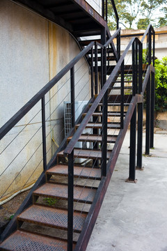室外钢铁楼梯