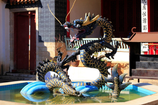 雕塑  黑龙
