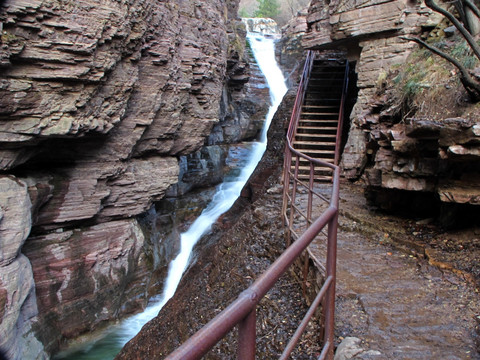 关山红石峡