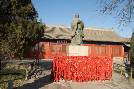 北京孔庙 孔子像