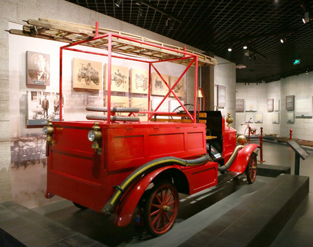 中国第一辆消防汽车