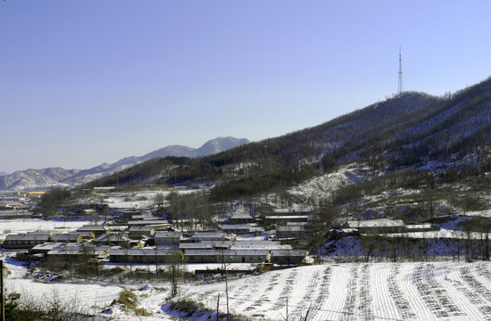 小山 辽东山村