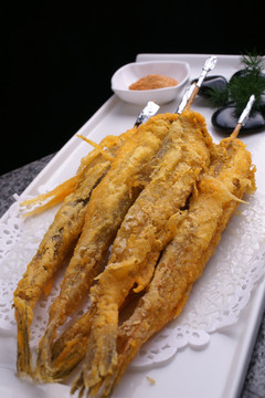 酥炸小鱼