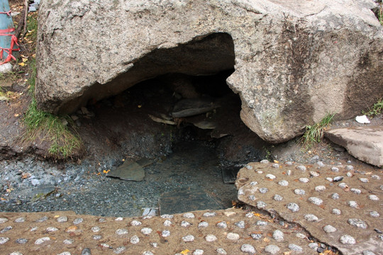 新疆风光 圣水