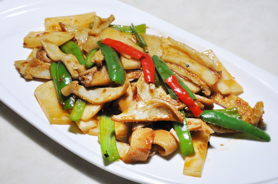 牛腩炒青椒