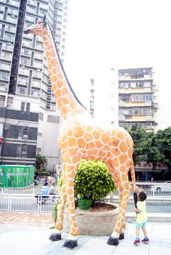 长颈鹿雕塑