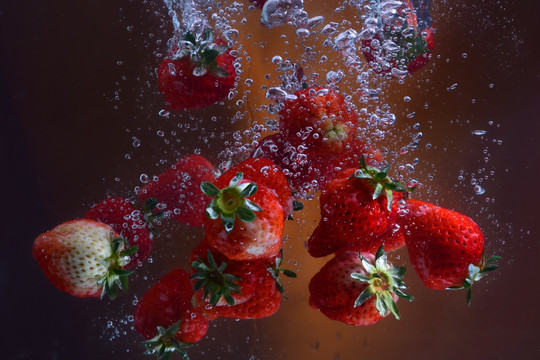 水中水果草莓