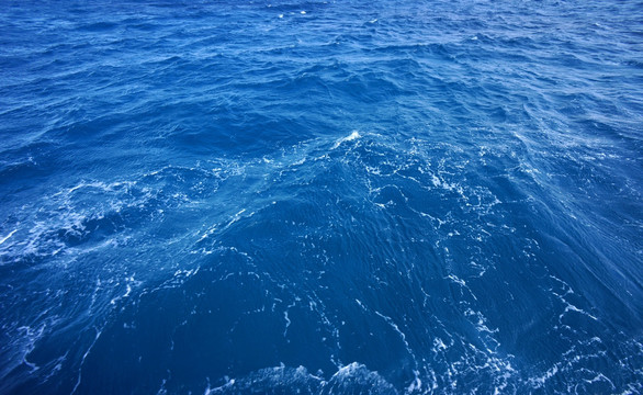 纯净蓝色海水