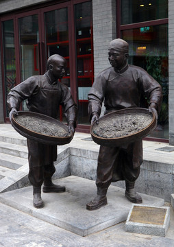 吴裕泰茶庄雕塑