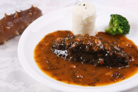 干菜肉粒焖辽参