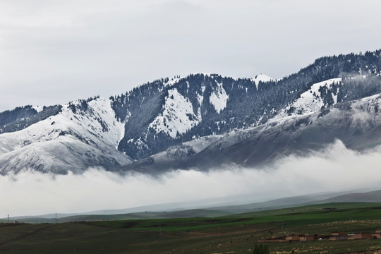 天山