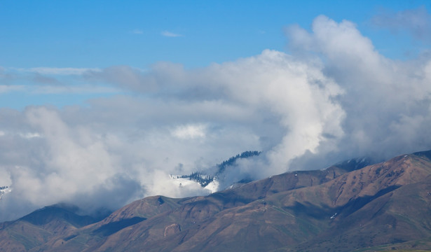 天山