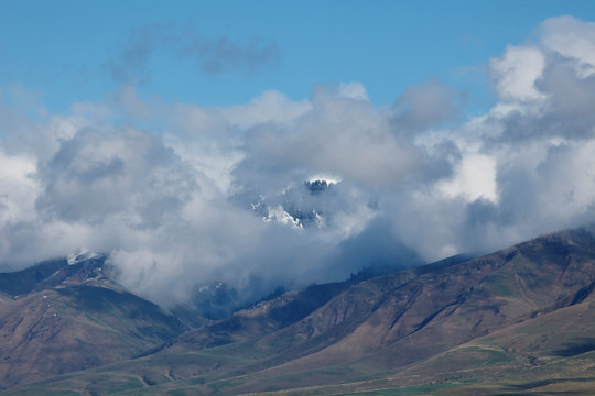 天山