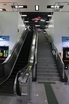 广州APM线扶手梯