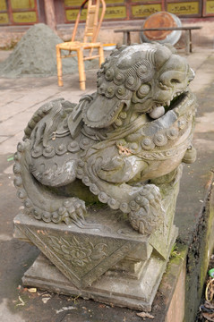 青城山古迹石狮雕刻