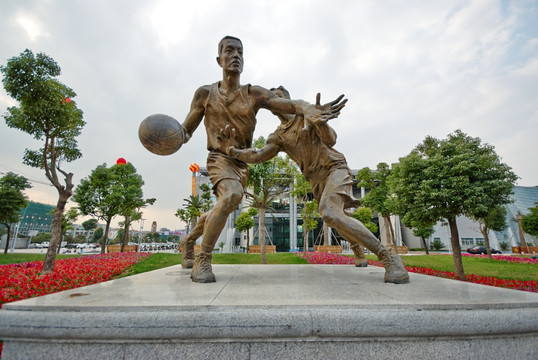雕塑 打篮球