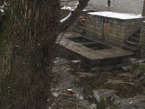 让泉残雪