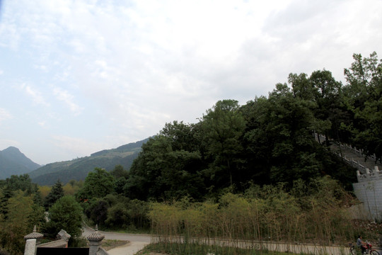 山恋
