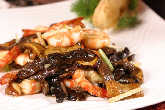 黑胡掌菌炒海虾