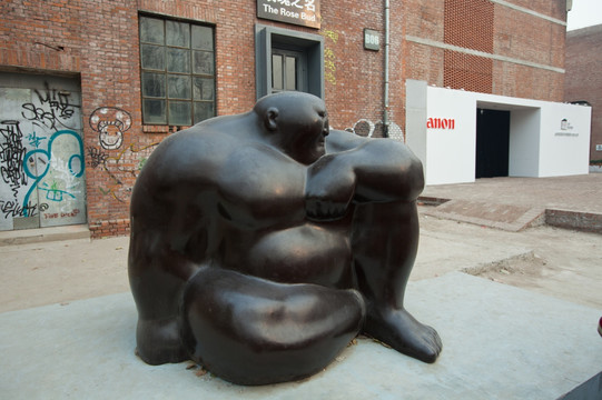 胖人雕塑