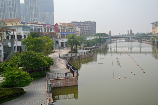 河堤 休闲小路 都市风景