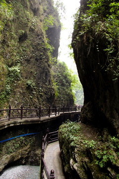 峨眉山一线天