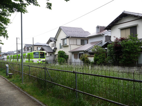 民宅 城市轻轨电车