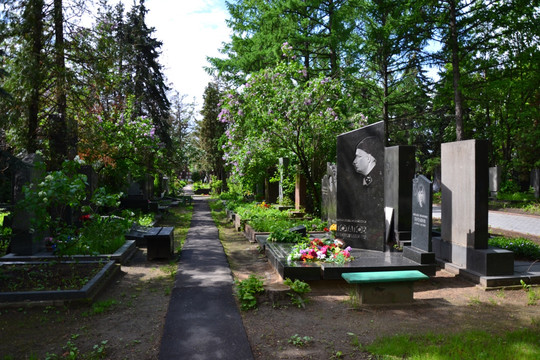 米哈伊尔 波塔波夫之墓