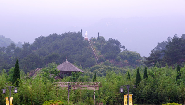 罗山县灵山寺风景区