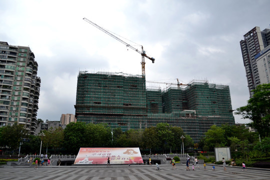 建筑工地 施工 塔吊 吊车