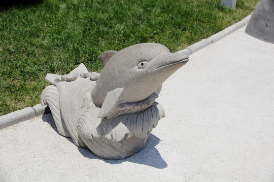 海豚石雕
